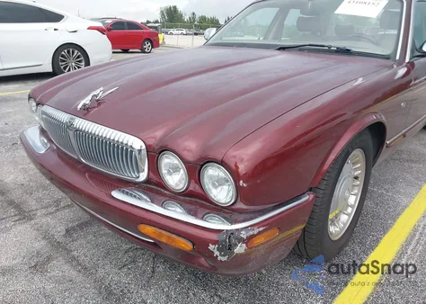 1998 Jaguar Xj8 Vanden Plas from USA, damaged, VIN SAJKX6243WC838538